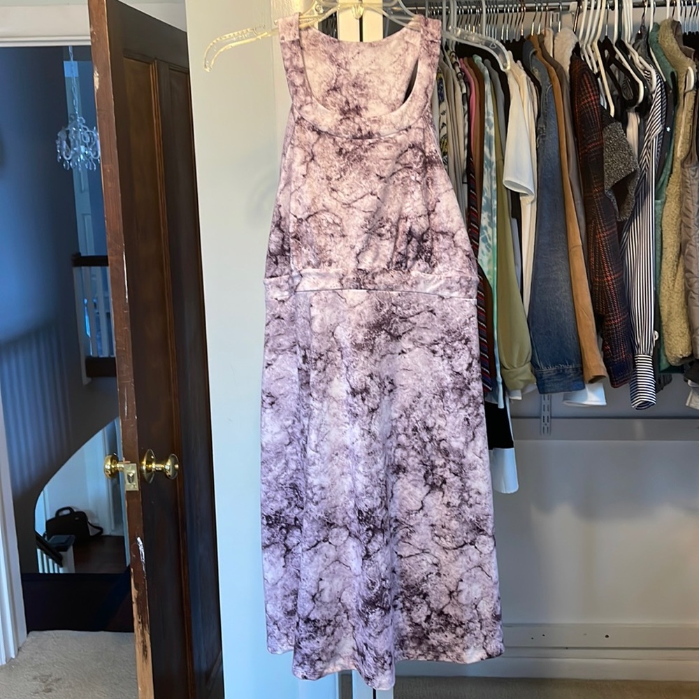 Mid length purple marble-print sport dress